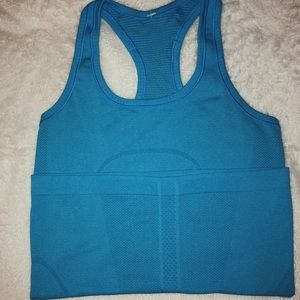 Lululemon tank top in blue, size 4.